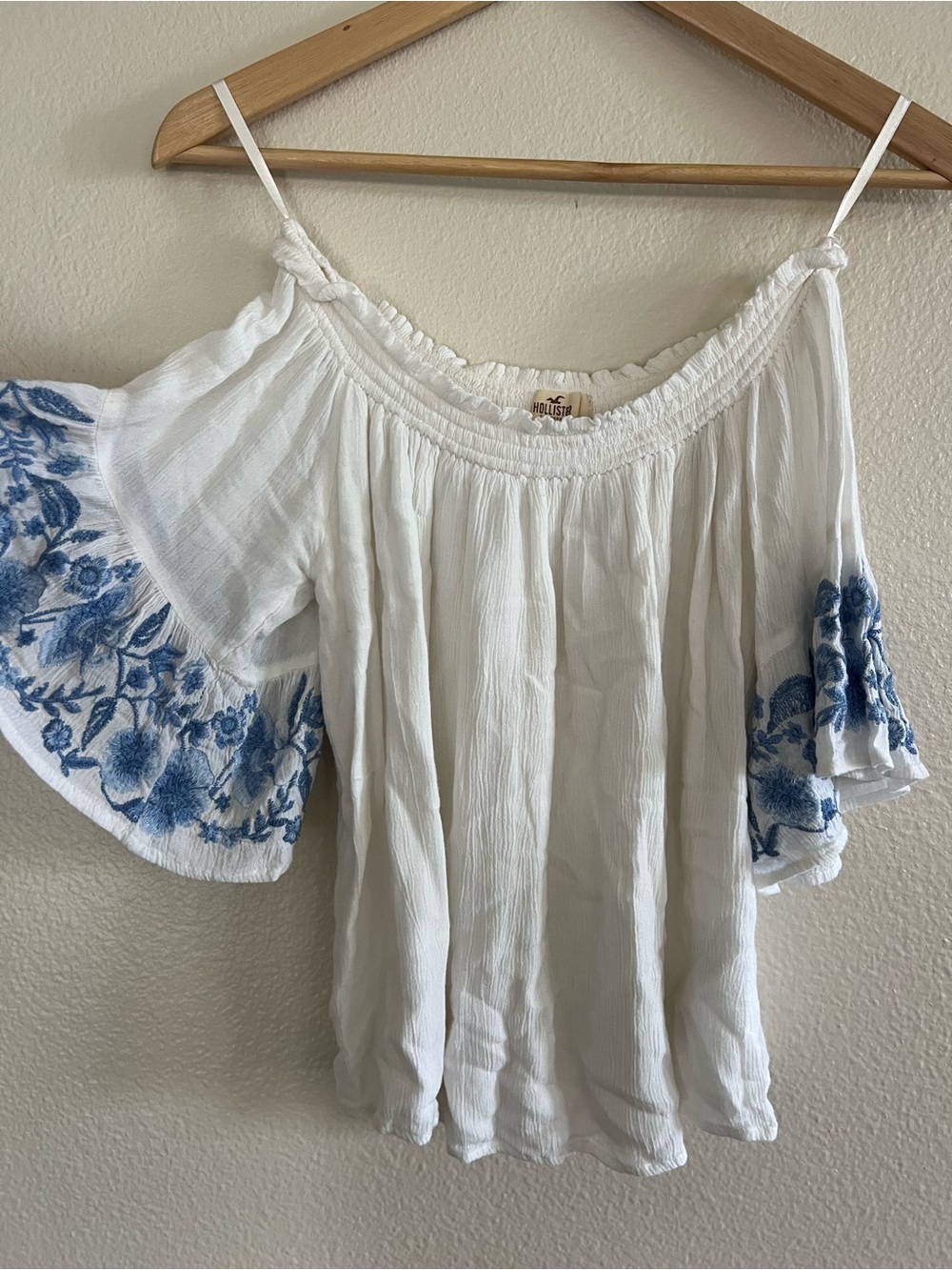 Hollister White Off-Shoulder Top with Blue Floral Sleeves